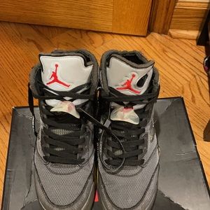 Off-White #5’s